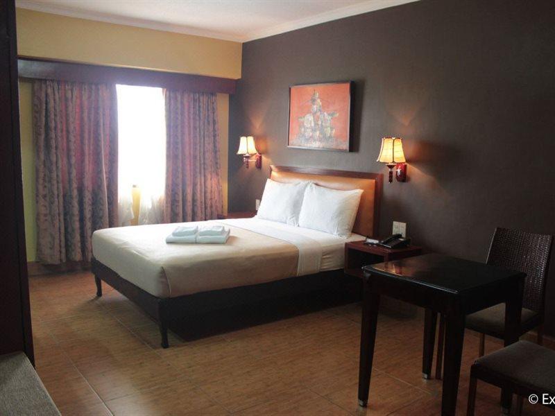 พามูลินาเว็นโฮเต็ล Hotel ลาวัก ภายนอก รูปภาพ